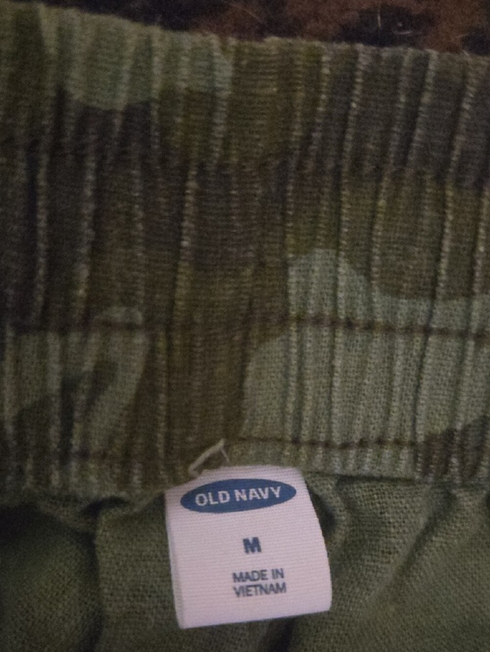 Old Navy Green Camouflage Cargo Jogger Pants - Picture 3 of 4
